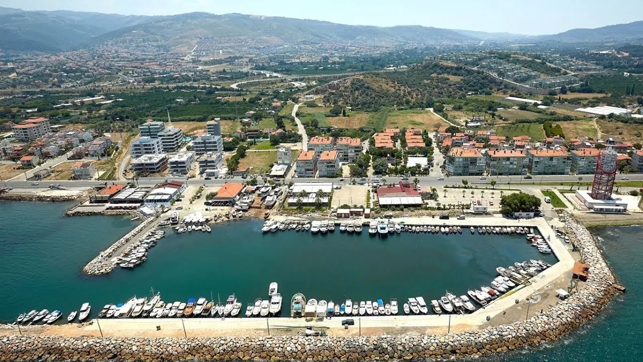Güzelbahçe İzmir: Neden Bu Bölge Yaşamak İçin İdeal? avantajlar